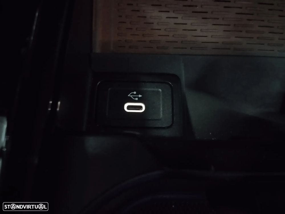 Mercedes-Benz A 200 Style Plus Aut. - 41