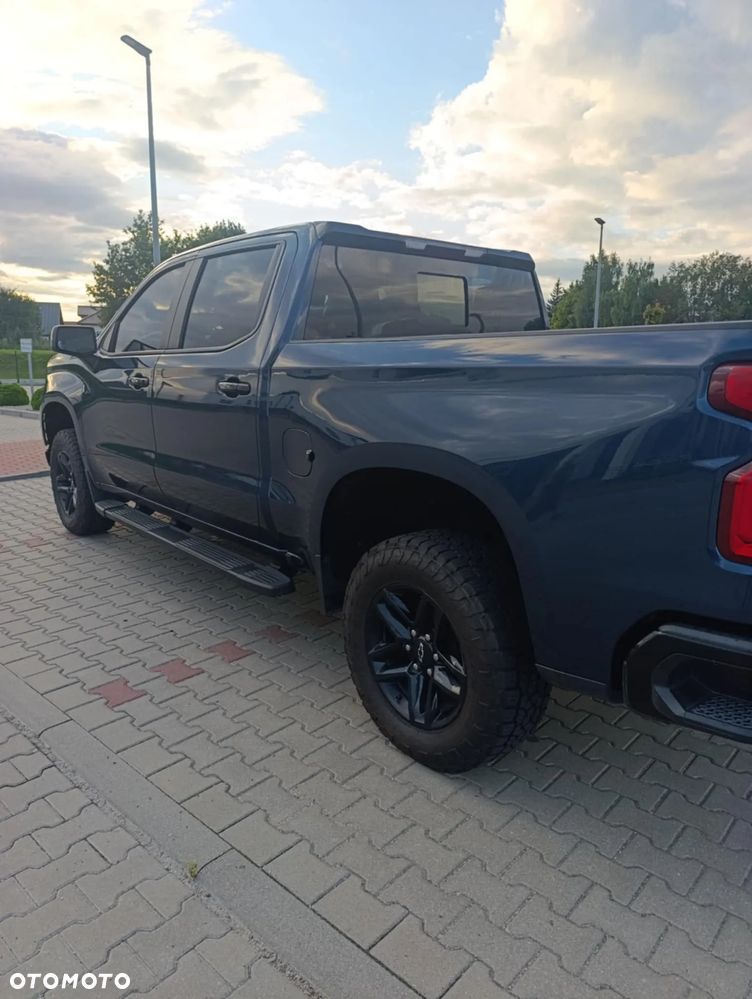 Chevrolet Silverado - 12