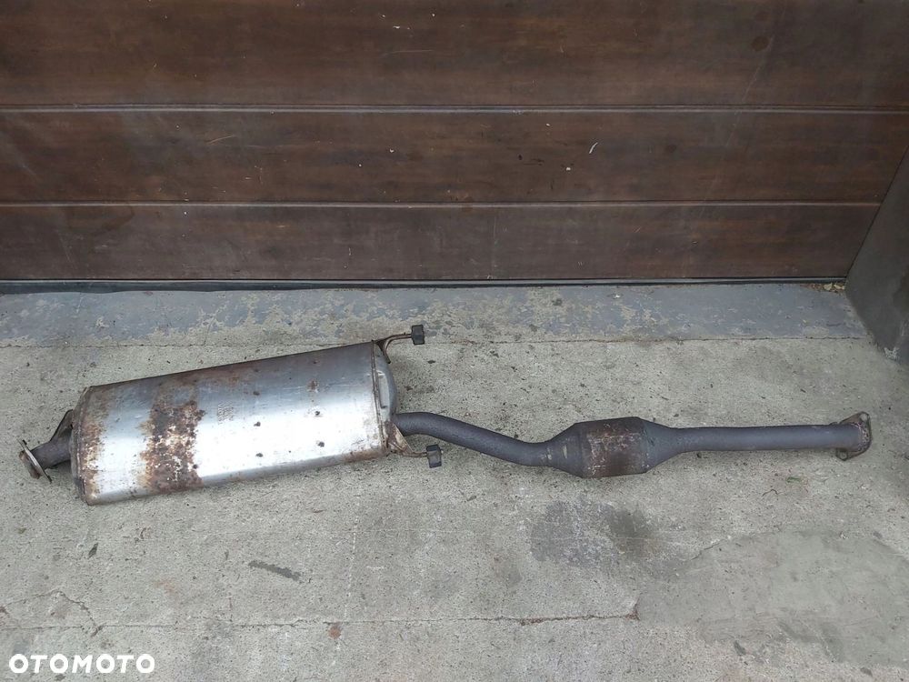 Toyota Rav4 III LIFT 2,2 d4d katalizator tłumik środkowy - 4