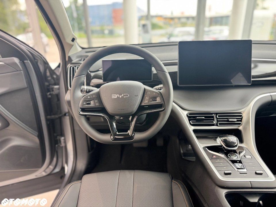 BYD Sealion 5 - 8