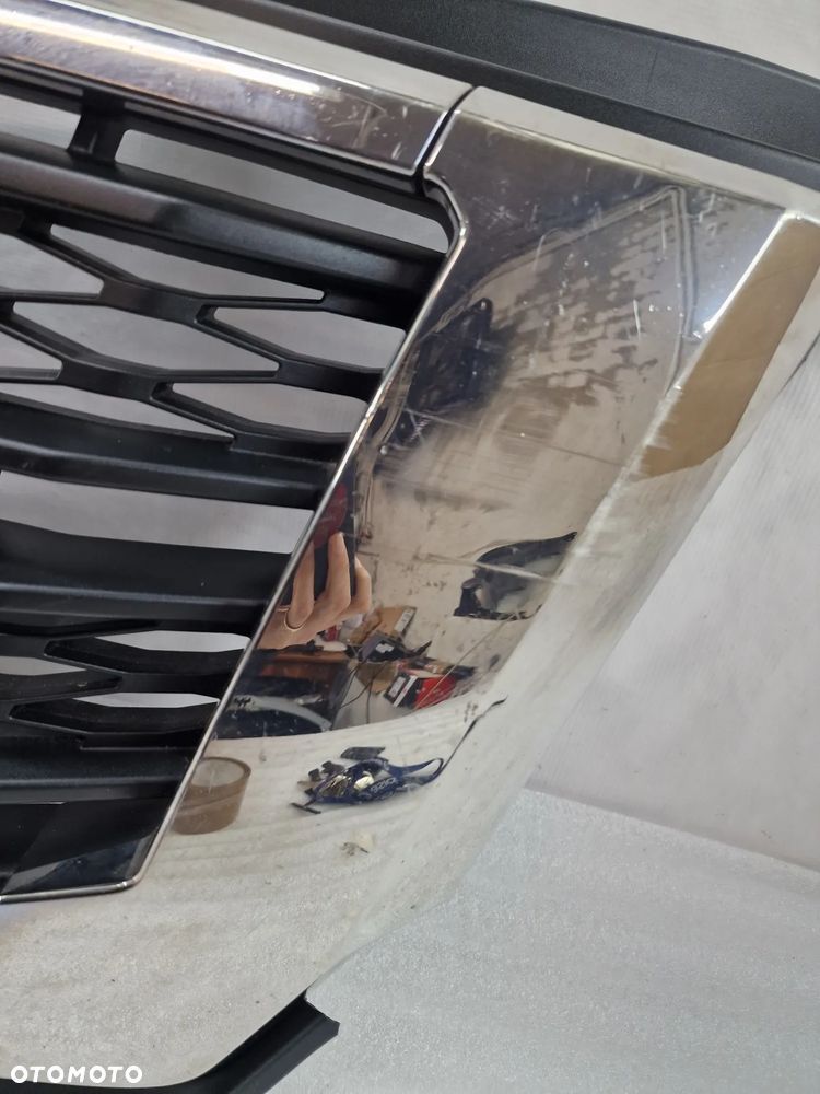 NISSAN NV400 LIFT 21- ATRAPA / GRILL PRZEDNI PRZÓD , NR 62310-8169R , NR AUKCJI GL791 - 6