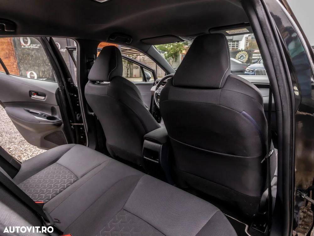 Toyota Corolla 2.0 Hybrid Business Edition - 14
