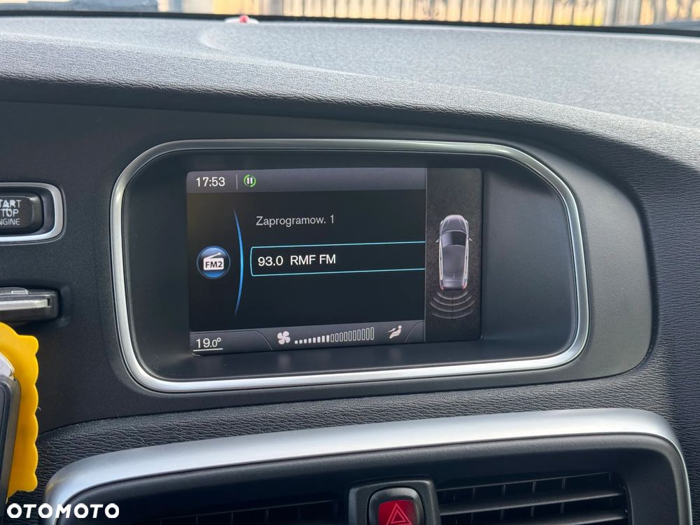 Volvo V40 D2 Momentum - 13