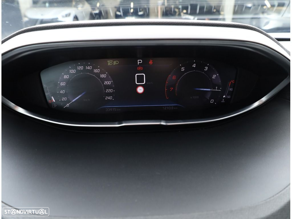 Peugeot 5008 1.2 PureTech Allure Pack EAT8 - 33