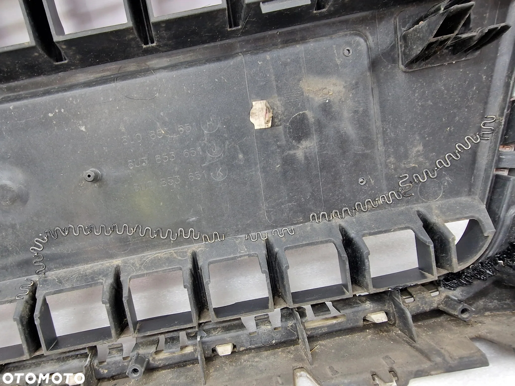 AUDI Q3 8U0 10-14 ATRAPA / GRILL PRZEDNI PRZÓD NA PDC , NR 8U0853653H / 8U0853651H / 8U0853651J / 8U0853651K , NR AUKCJI GR171 - 25