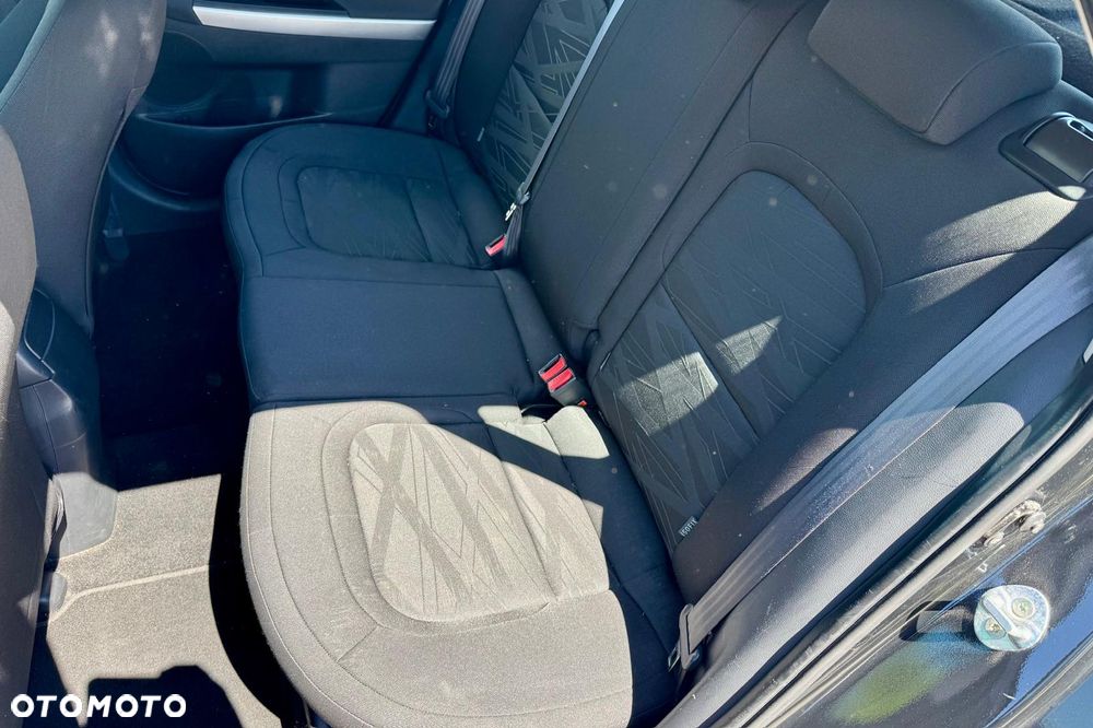Kia Ceed - 13