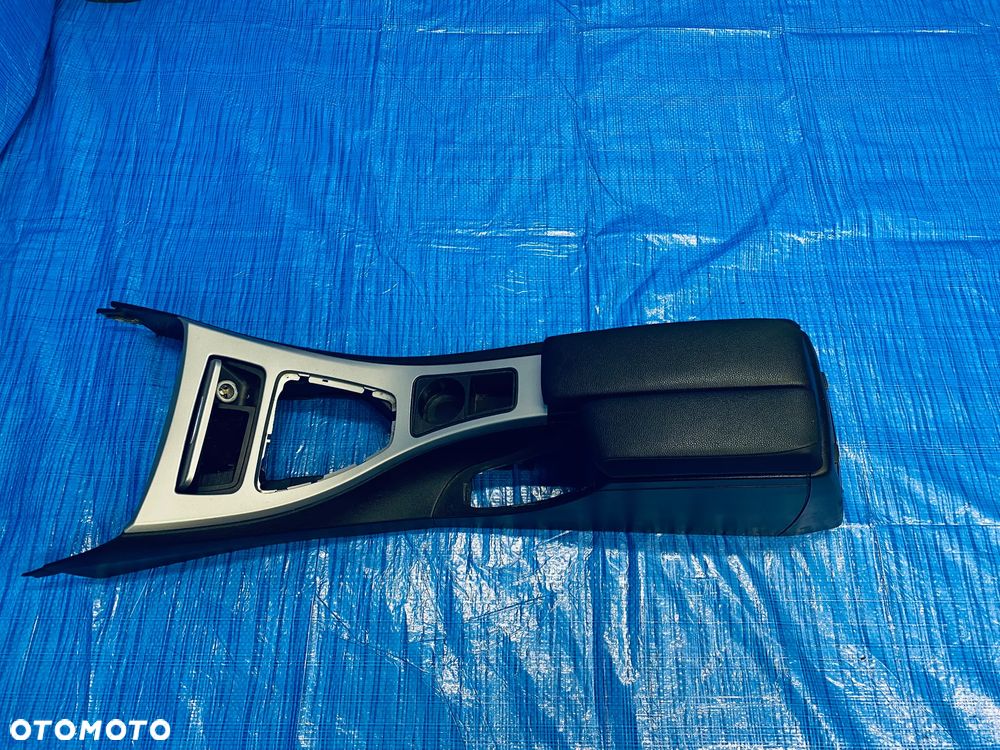 TUNEL ŚRODKOWY PODŁOKIETNIK SKÓRA KOMPLET BMW E90 E91 LIFT EUROPA ORYGINAŁ - 2