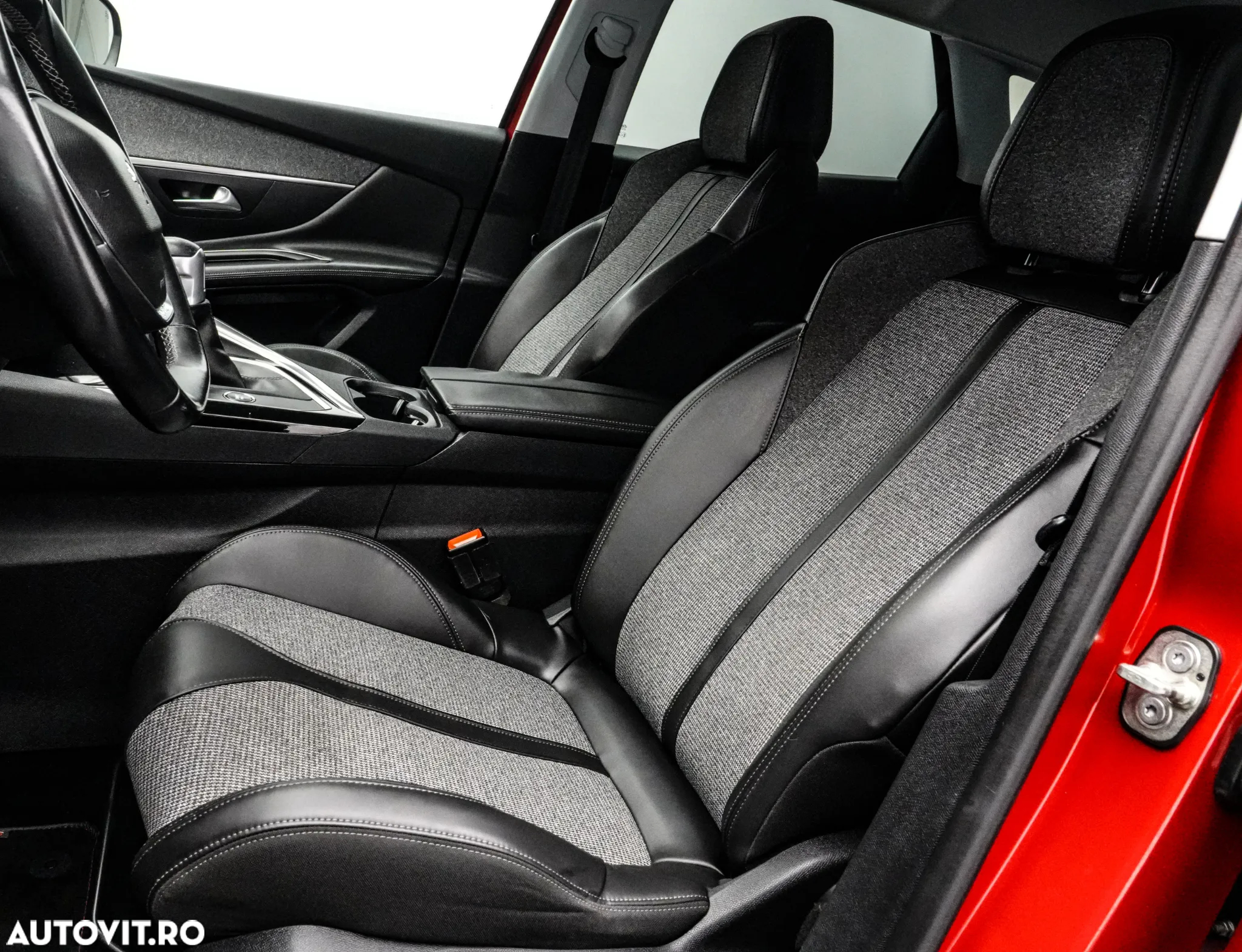 Peugeot 3008 1.5 BlueHDI S&S Allure - 13