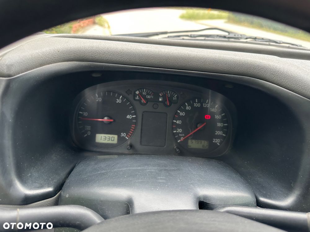 Volkswagen Transporter - 22