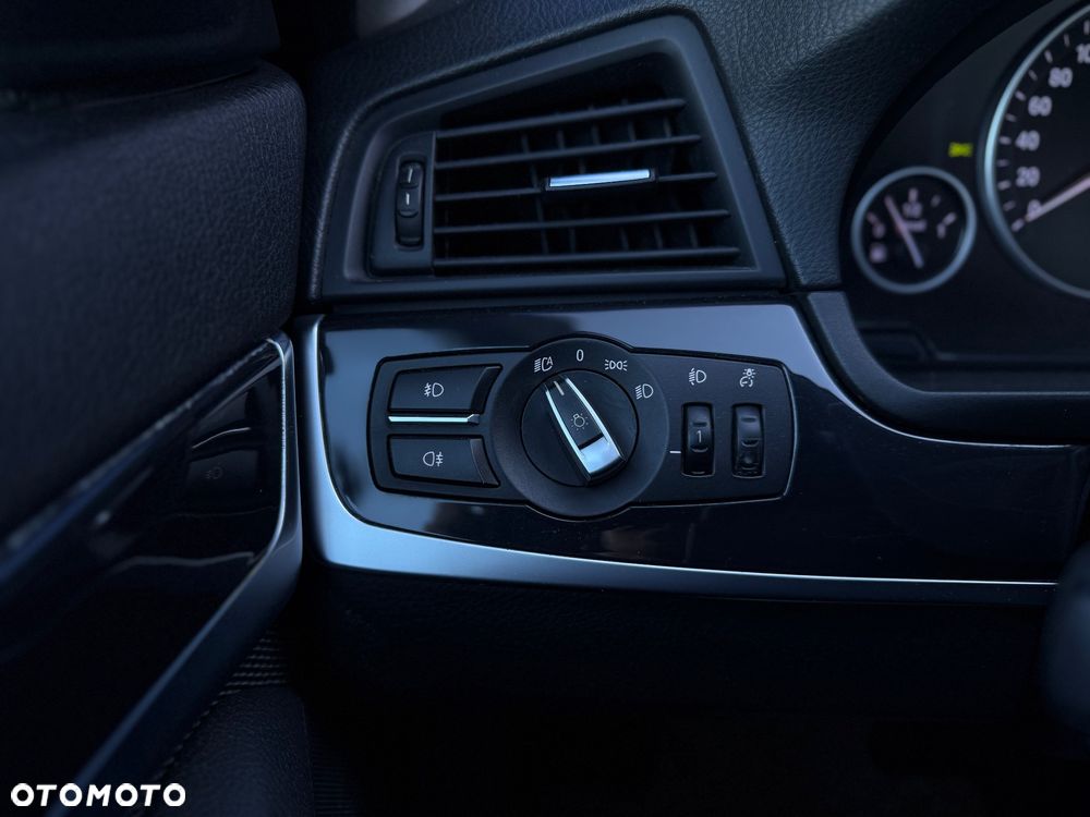 BMW Seria 5 520d - 13