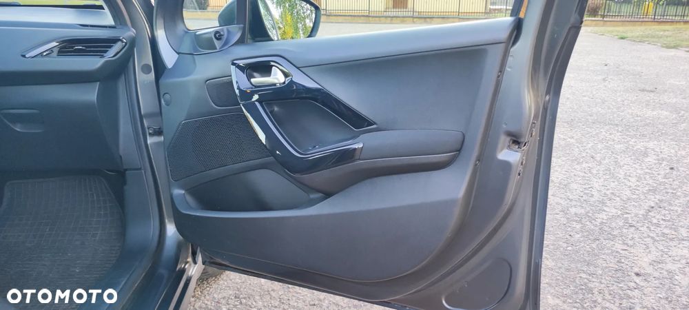 Peugeot 208 1.2 VTi Access - 10