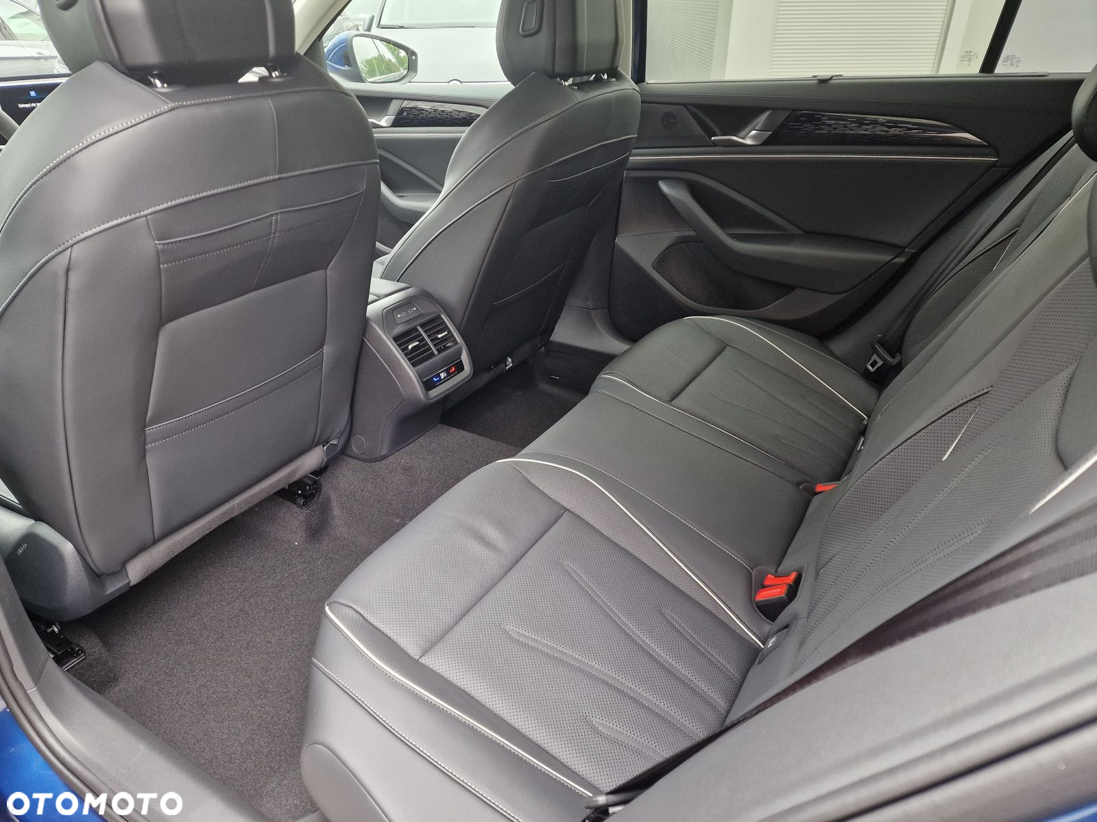 Volkswagen Passat 1.5 TSI EVO Elegance DSG - 14