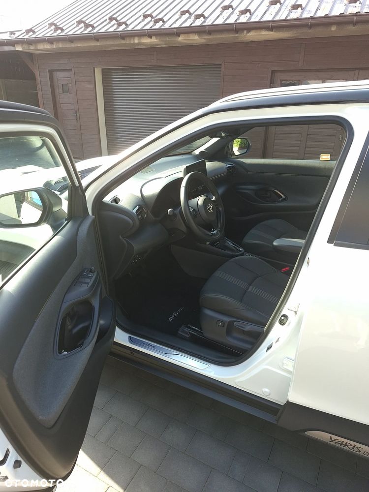 Toyota Yaris Cross - 18