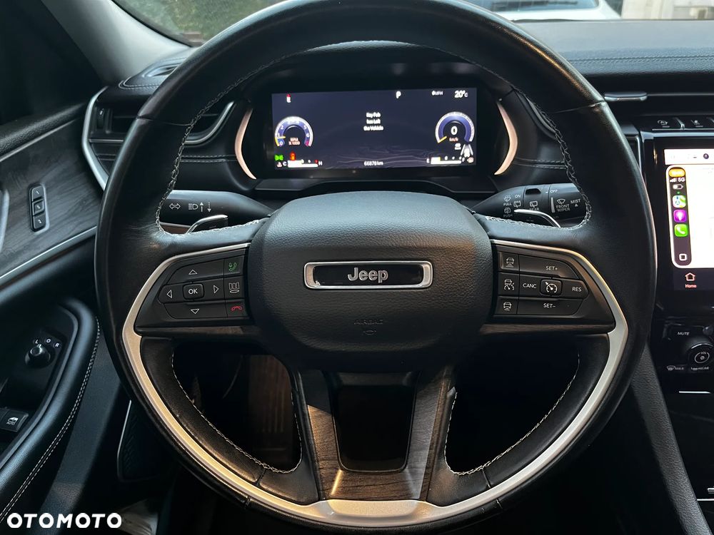 Jeep Grand Cherokee - 21