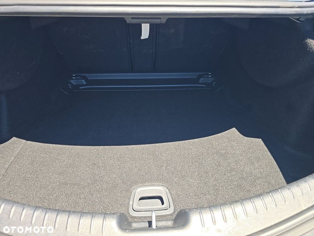 Mercedes-Benz CLE 300 4Matic 9G-TRONIC Edition AMG Line - 12