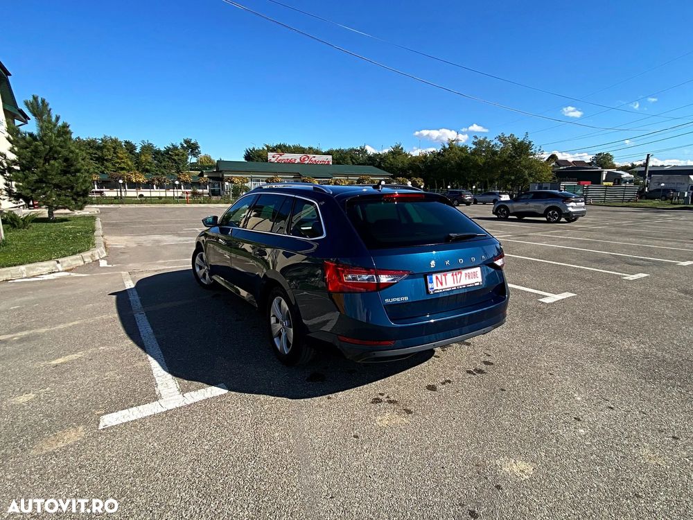 Skoda Superb 2.0 TDI DSG Premium Edition - 27