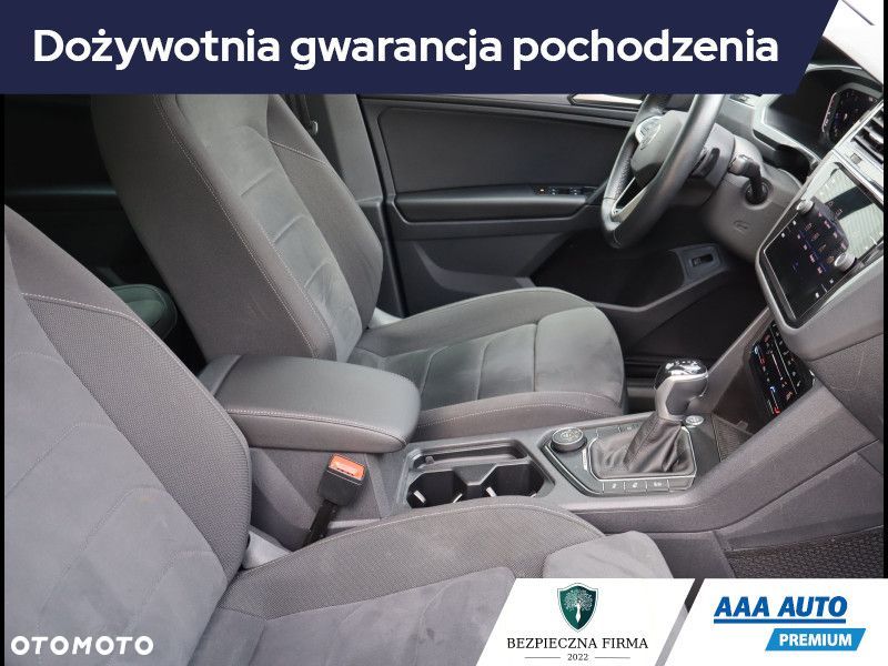 Volkswagen Tiguan - 10