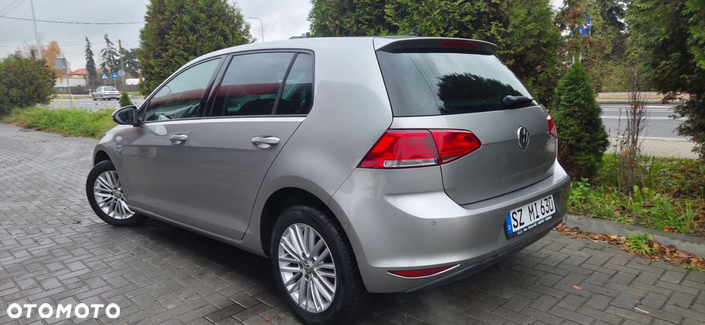 Volkswagen Golf 1.2 TSI BlueMotion Technology Cup - 10