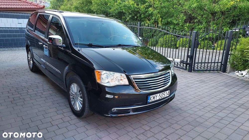 Chrysler Town & Country 3.6 Limited - 1