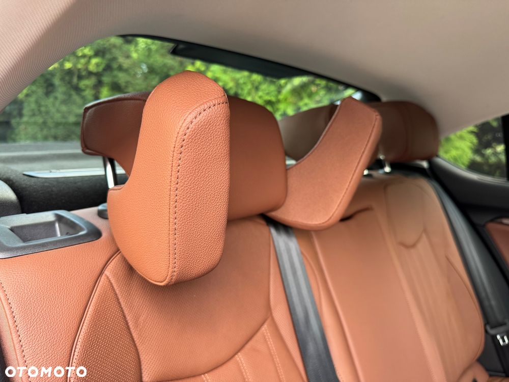 Skoda Superb 2.0 TDI SCR 4x4 L&K DSG - 17