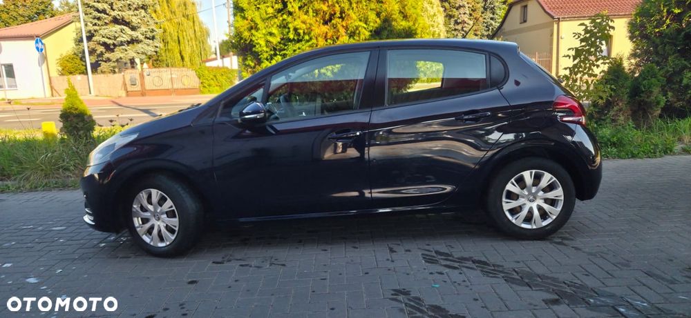 Peugeot 208 1.2 PureTech GPF Signature S&S - 13