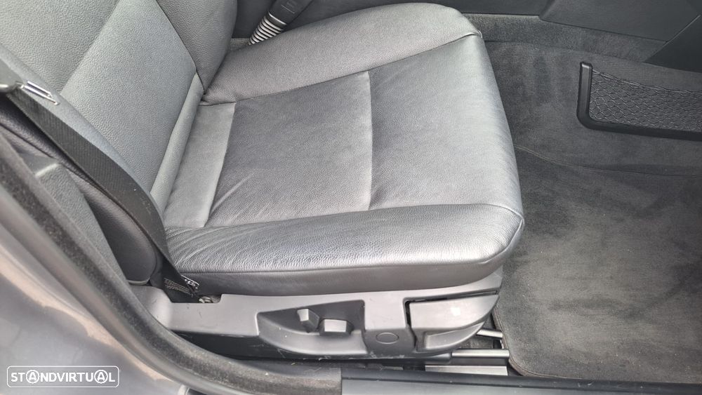 BMW 520 d Executive - 31