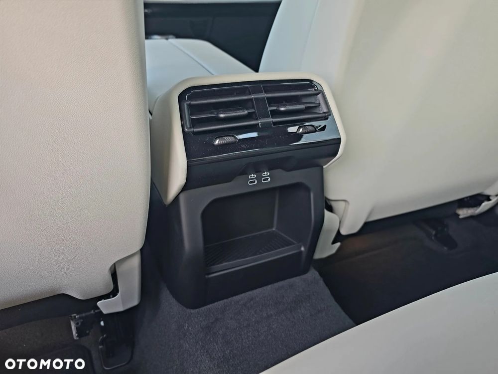 BMW Seria 5 520d xDrive mHEV - 34