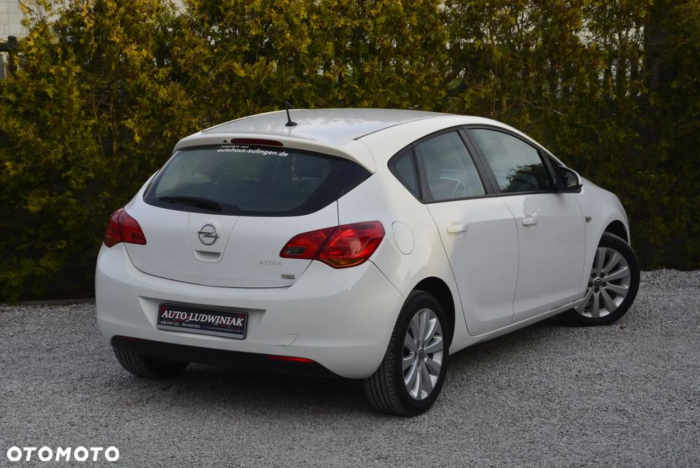Opel Astra 1.6 Enjoy - 8