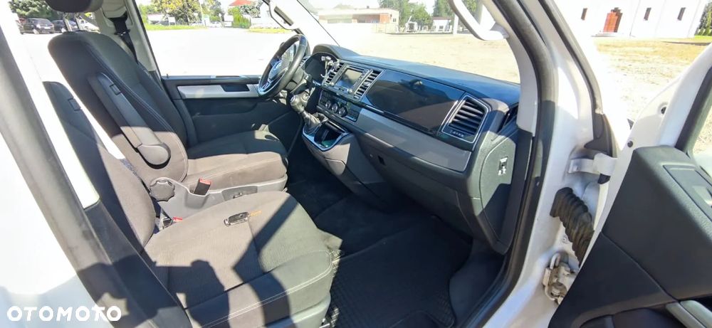 Volkswagen Multivan - 25