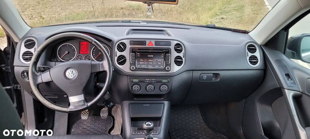 Volkswagen Tiguan - 8