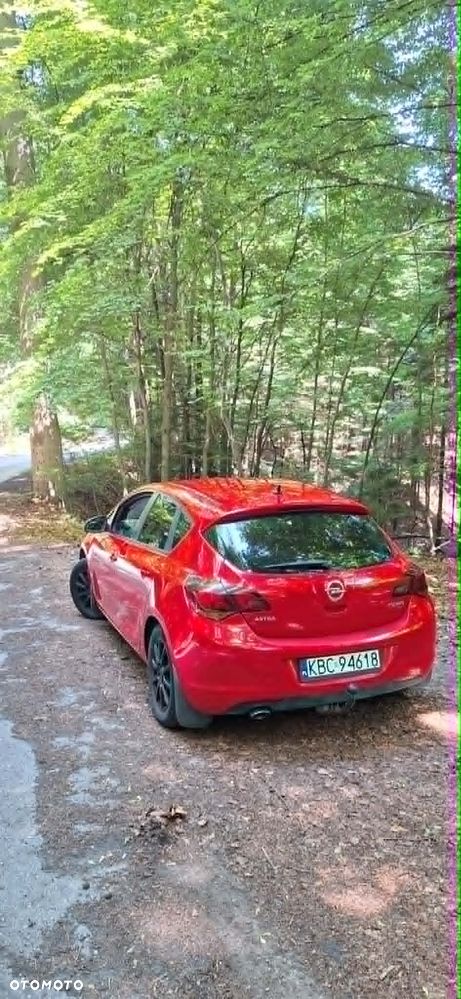 Opel Astra 1.6 T Enjoy - 9