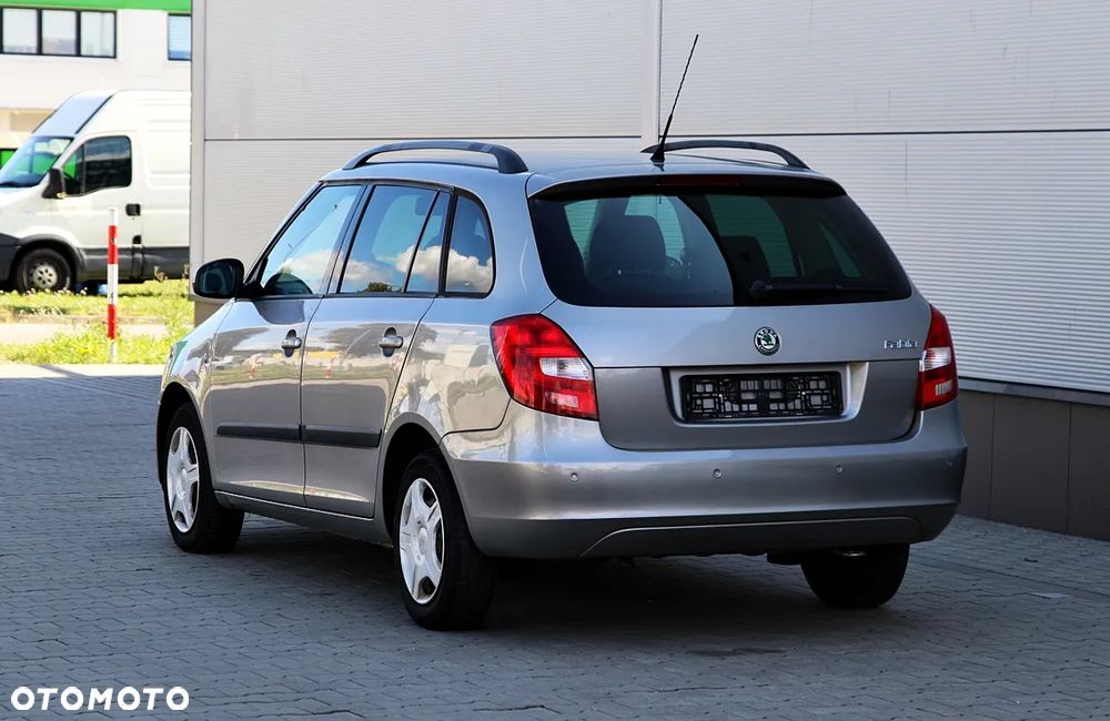 Skoda Fabia 1.4 16V Ambiente - 4
