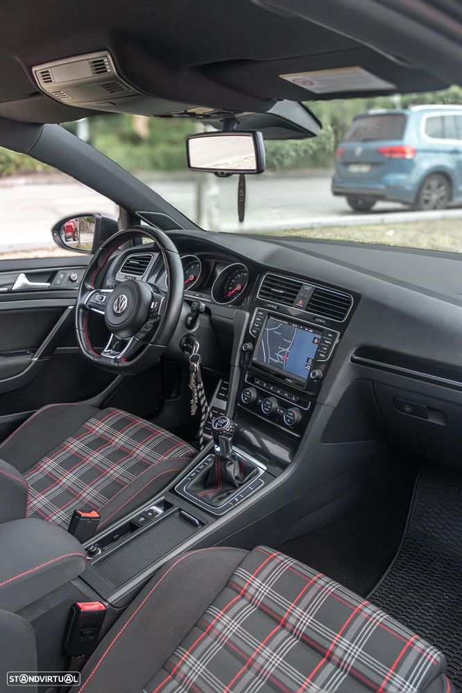 VW Golf GTI Performance BlueMotion - 7