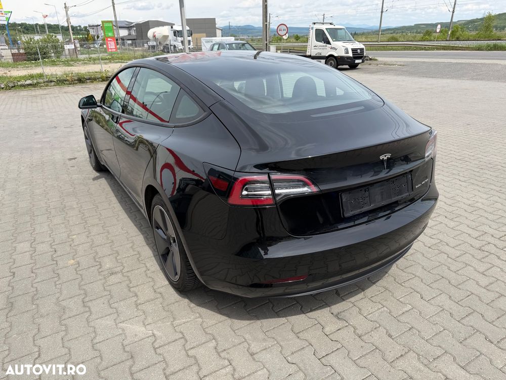 Tesla Model 3 Performance - 4