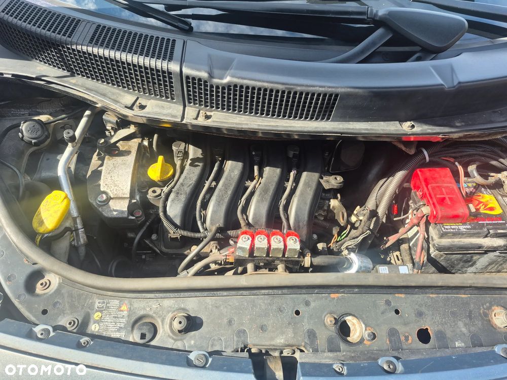 Renault Scenic 1.6 16V Confort Expression - 5