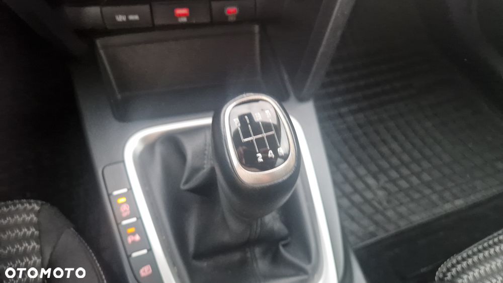 Kia Ceed 1.5 T-GDI M - 20