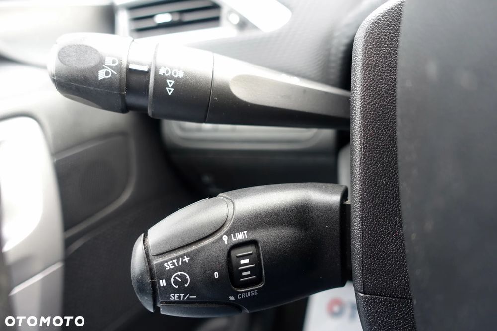 Peugeot 2008 1.2 Pure Tech Active - 23