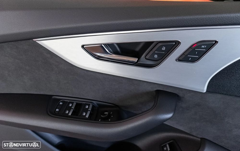 Audi Q8 60 TFSIe quattro S line Tiptronic - 12