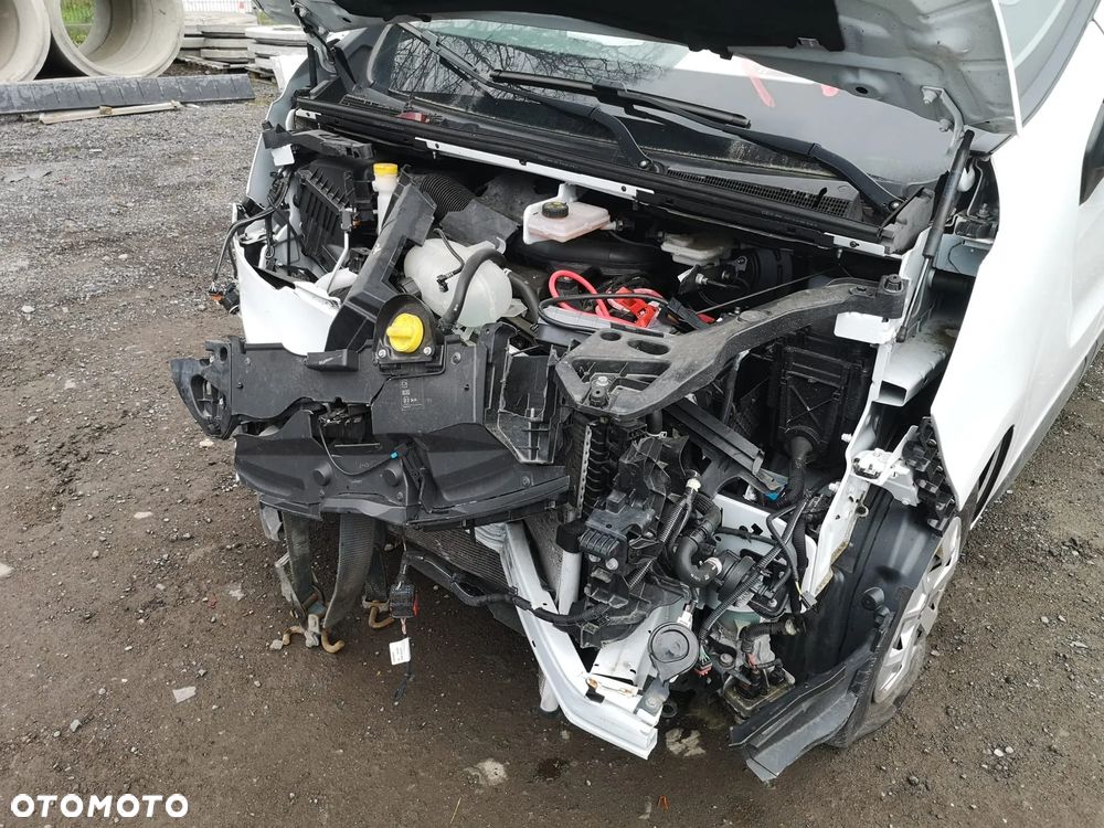 Renault Trafic Blue Grand Life - 11