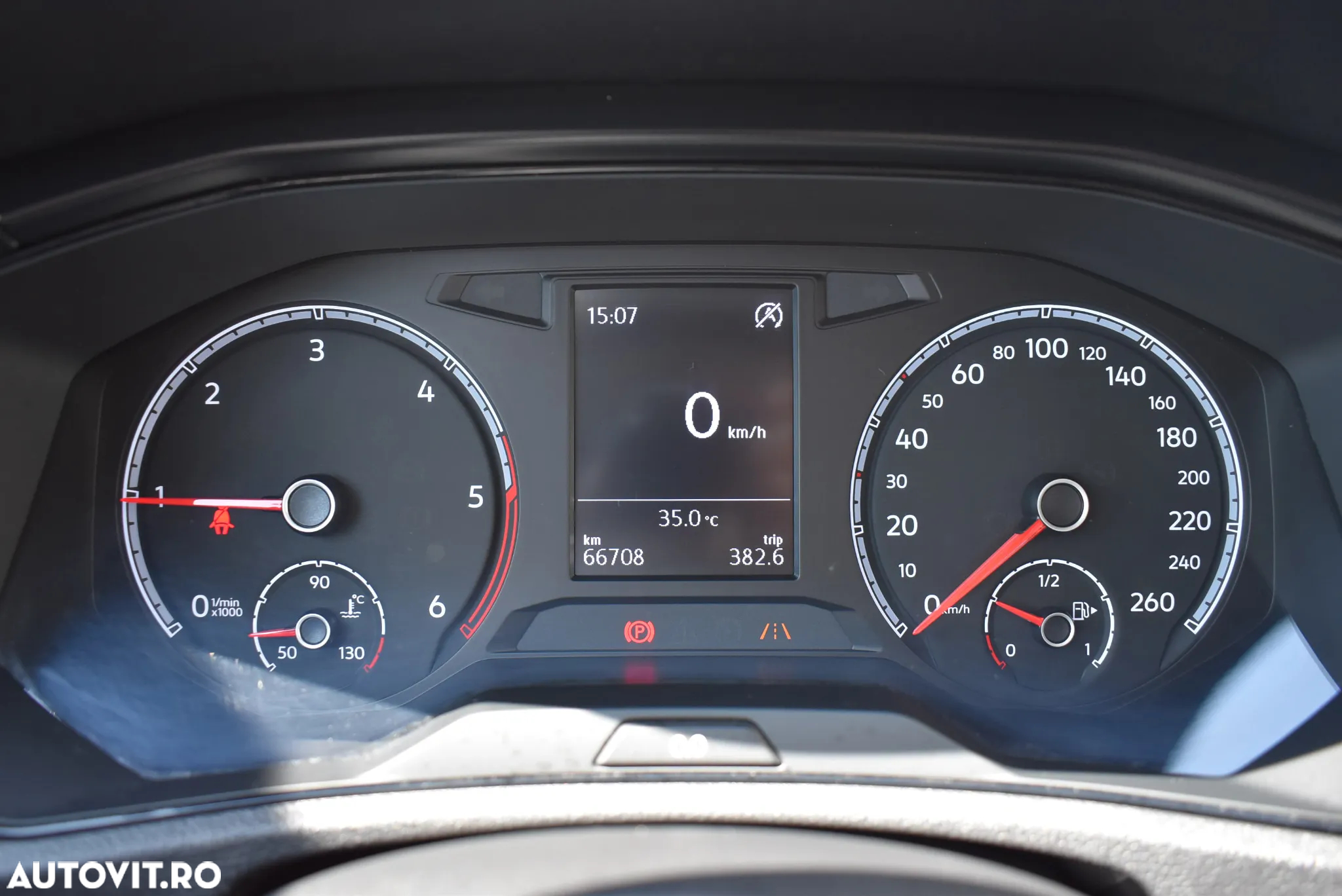 Volkswagen T-ROC 1.6 TDI Base - 14
