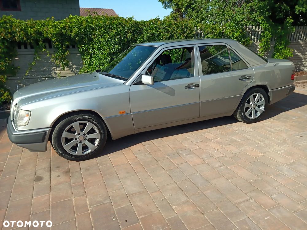 Mercedes-Benz W124 (1984-1993) - 1