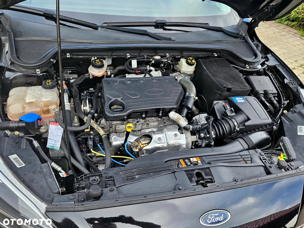 Ford Focus Turnier 1.5 EcoBlue Start-Stopp-System TITANIUM - 36