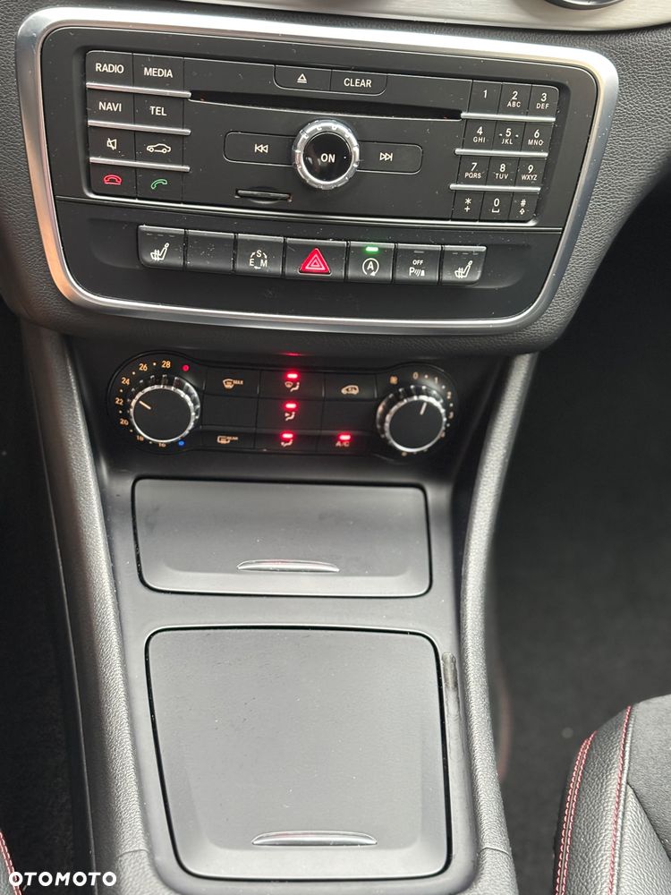 Mercedes-Benz CLA 180 7G-DCT AMG Line - 8