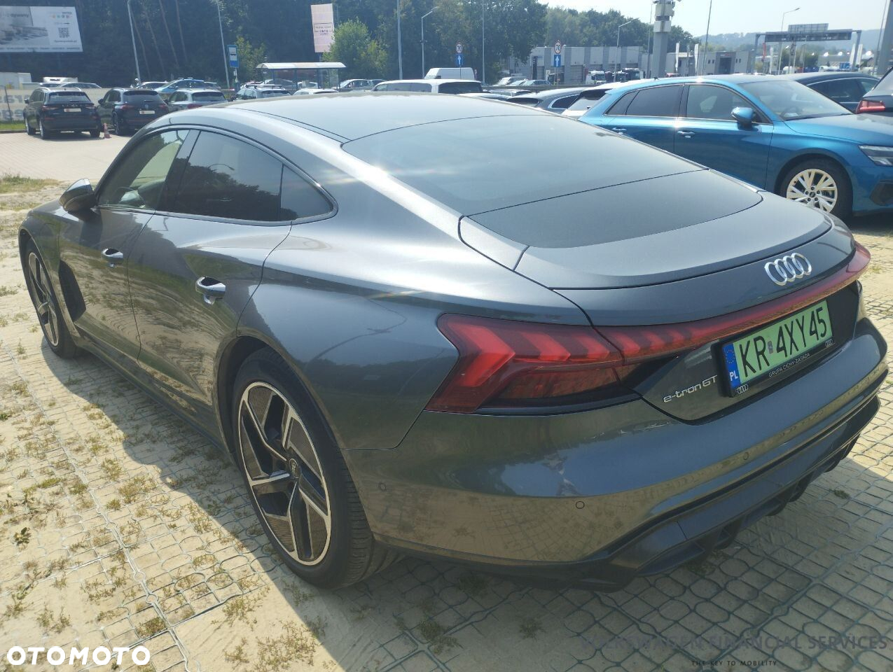 Audi e-tron GT - 4