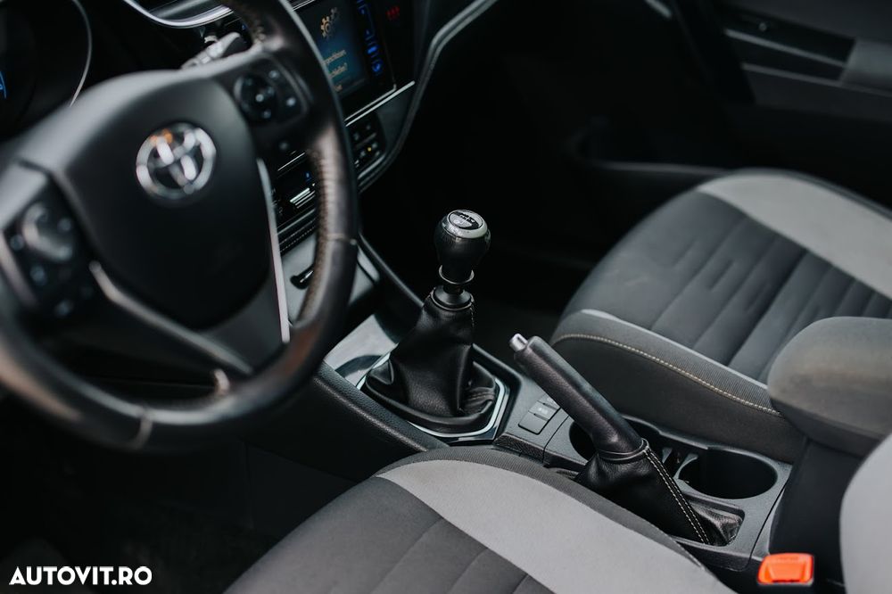 Toyota Auris 1.6 D-4D Comfort - 14