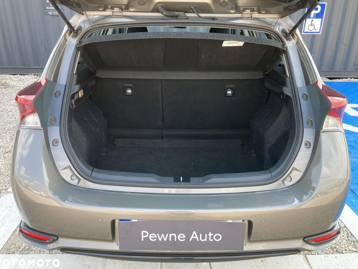 Toyota Auris - 14
