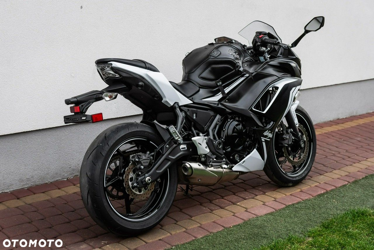 Kawasaki Ninja - 4