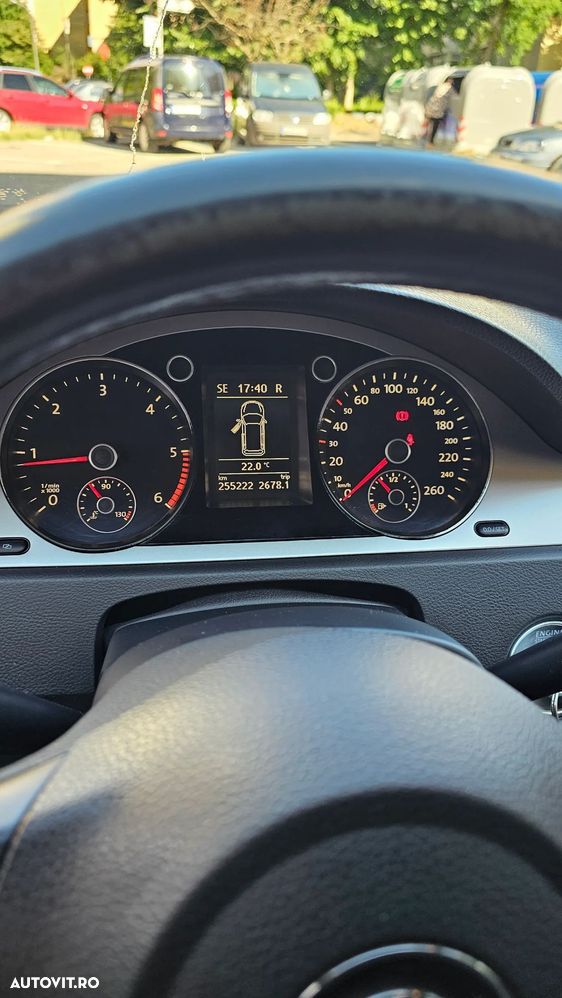 Volkswagen Passat 2.0 TDI DSG Comfortline - 5