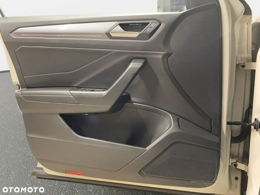 Volkswagen T-Roc - 35