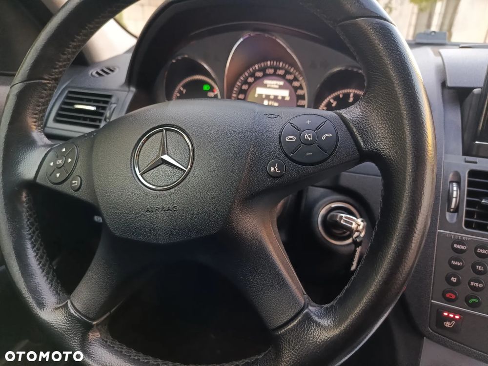 Mercedes-Benz Klasa C 220 CDI BlueEff Avantgarde - 9